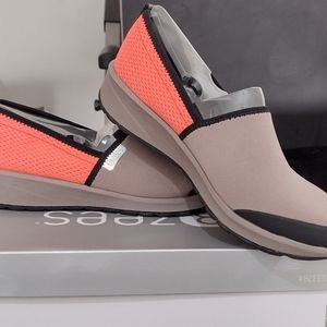 BZees NEW SHOES 😎👟 NEW SHOES 😎👟 NEW 👟 NEW SHOES 😎